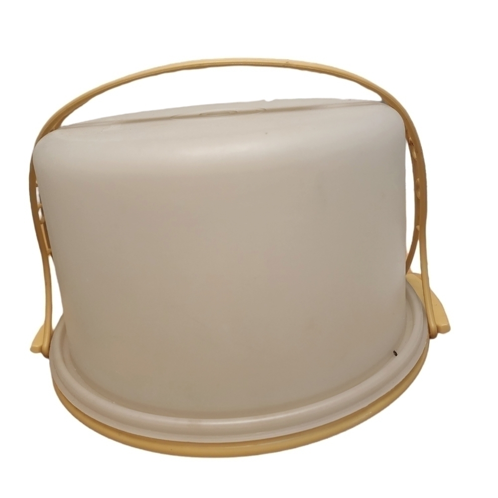 Vintage Tupperware Cake taker